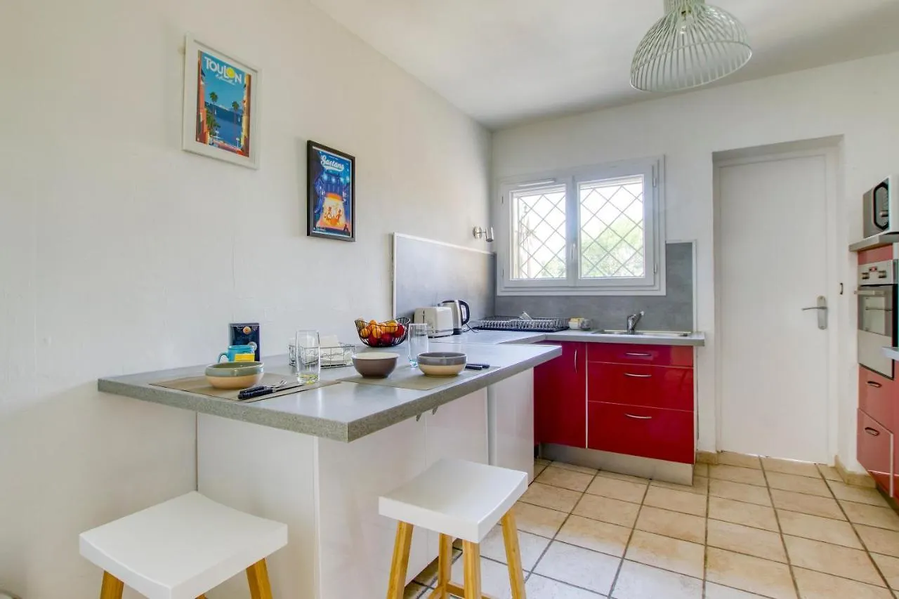 Holiday home Villa Coquelicot - Maison Climatisee Avec Piscine Six-Fours-les-Plages