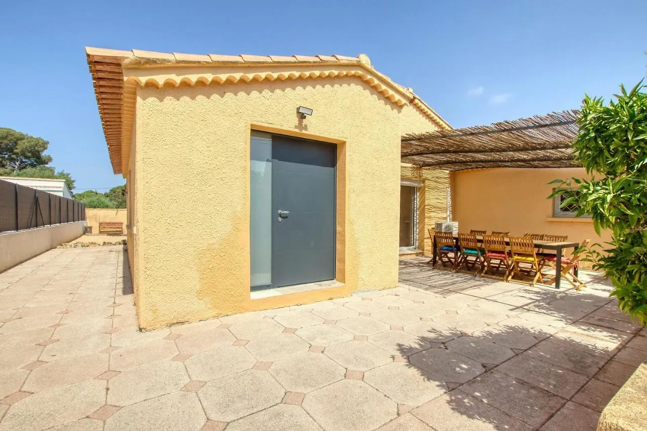 Holiday home Villa Coquelicot - Maison Climatisee Avec Piscine Six-Fours-les-Plages